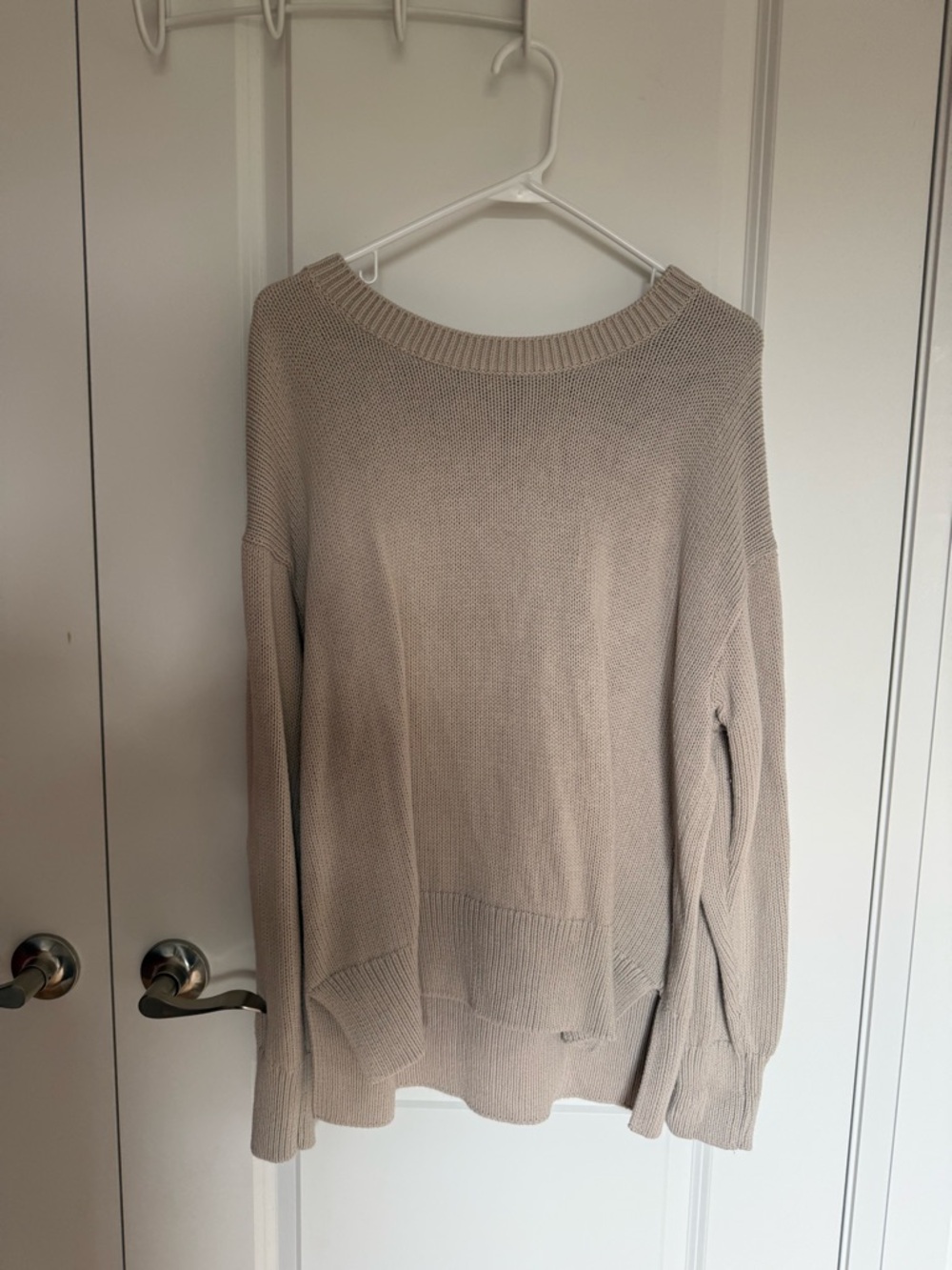 Philosophy Lightweight Scoop Neck Sweater in Taupe